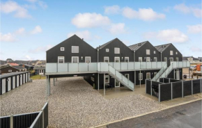 3 Bedroom Lovely Apartment In Ringkøbing